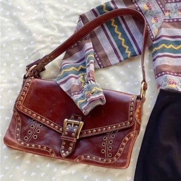 COYOTE UGLY COWGIRL GRUNGE BROWN TOOLED GOLD STUDDED RIVETS LEATHER SHOULDER BAG - Picture 2 of 4